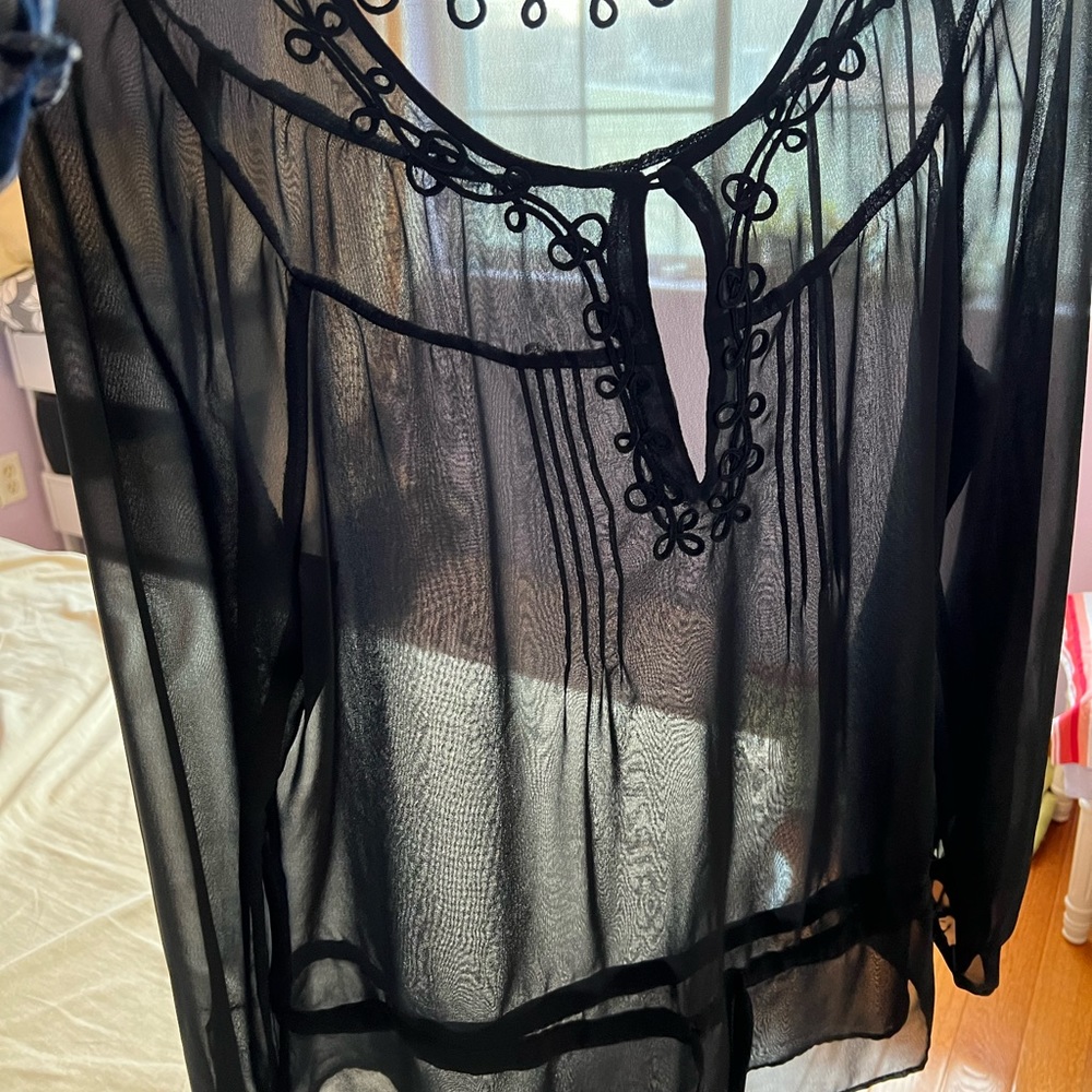 Beautiful black top with good condition